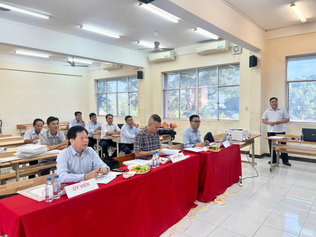 Hội đồng 1 do PGS.TS Nguyễn Đăng Tính - Phó giám đốc Phân hiệu làm chủ tịch Hội đồng