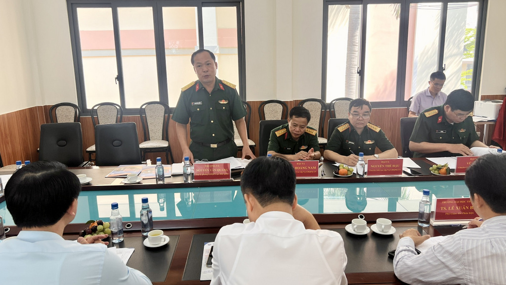 Thượng tá Nguyễn Văn Quảng, Phòng GDQP&AN Cục Dân quân tự vệ phát biểu